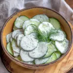 Gurkensalat mit Sahne & Dill - Omas einfaches Rezept