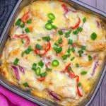 Hähnchen-Auflauf mit Paprika und Schmand-Soße